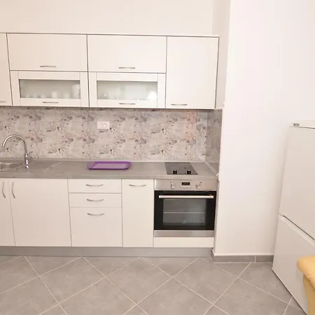 Apartment By The Sea Tkon, Pasman - 16589 *